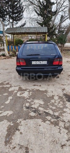 Mercedes E 240 1998, 350,000 km - 2.4 l - Salyan