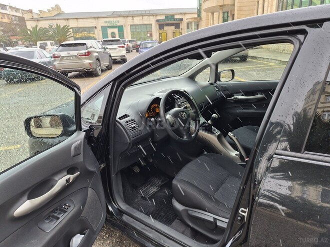 Toyota Auris 2007, 301,000 km - 1.4 l - Bakı