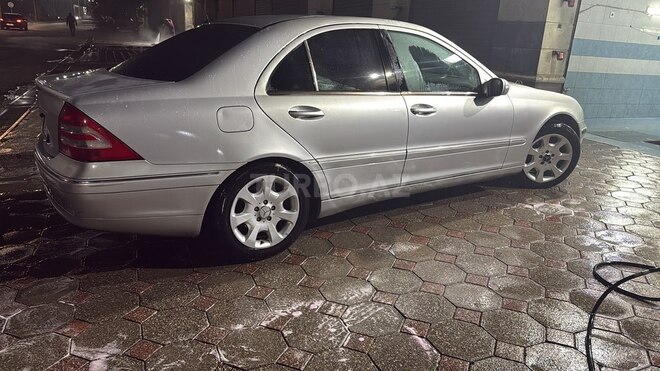Mercedes C 240 2001, 417,000 km - 2.6 l - Sumqayıt