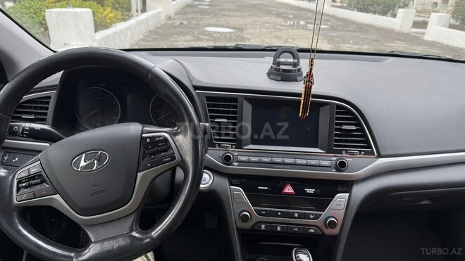 Hyundai Elantra 2018, 168,498 km - 2.0 l - Gəncə