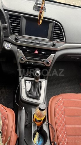 Hyundai Elantra 2018, 168,498 km - 2.0 l - Gəncə
