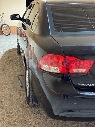 Kia Optima-4