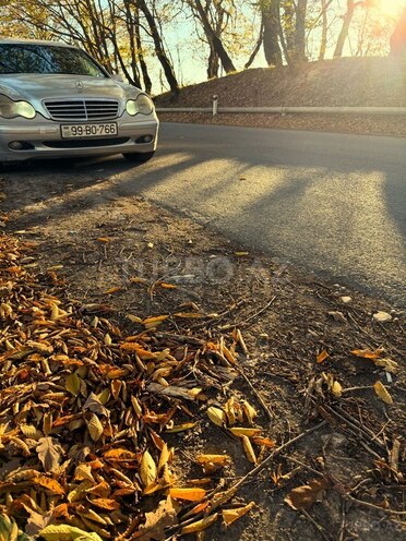 Mercedes C 240 2001, 417,000 km - 2.6 l - Sumqayıt
