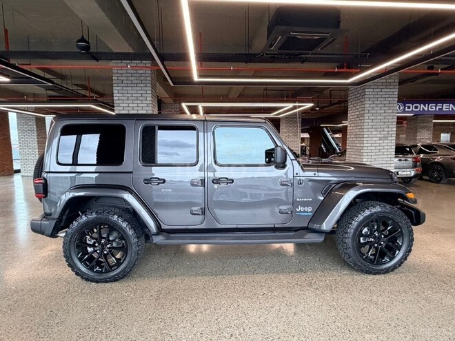 Jeep Wrangler-3