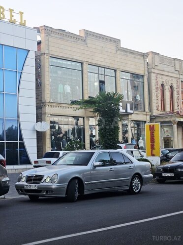 Mercedes E 220 2000, 58,000 km - 2.2 l - Masallı