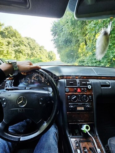 Mercedes E 220 2000, 58,000 km - 2.2 l - Masallı