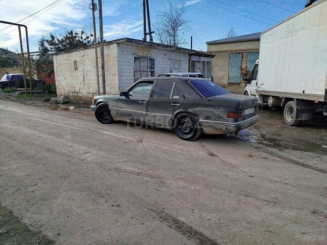Mercedes 230 E 1990, 230,000 km - 2.3 l - Salyan