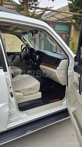 Mitsubishi Pajero 2008, 159,240 km - 3.0 л - Bakı