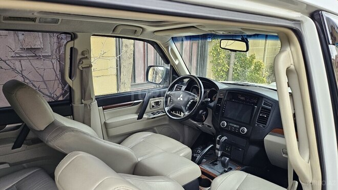 Mitsubishi Pajero 2008, 159,240 km - 3.0 л - Bakı