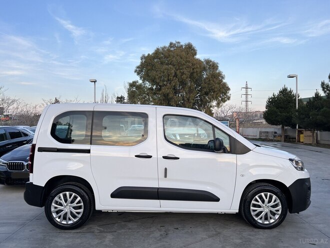 Citroen Berlingo VU-7