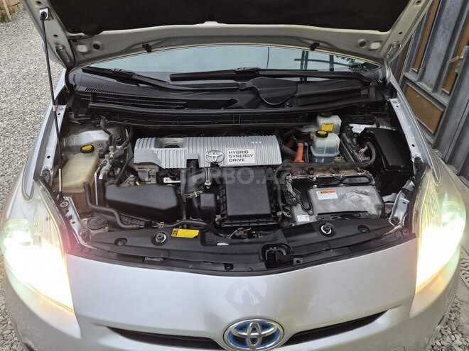 Toyota Prius 2013, 268,000 km - 1.8 l - Bakı