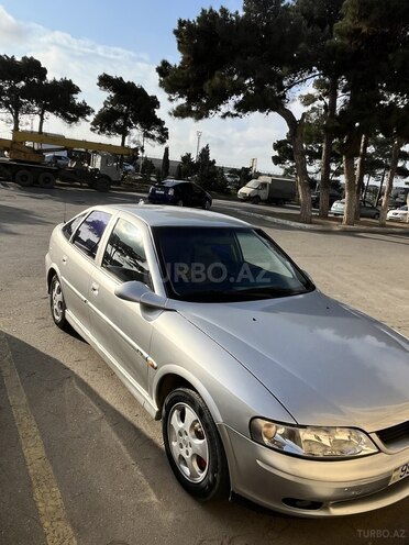 Opel Vectra 1999, 150,000 km - 1.6 l - Bakı