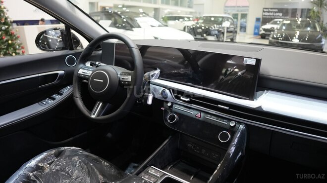 Hyundai Sonata-12