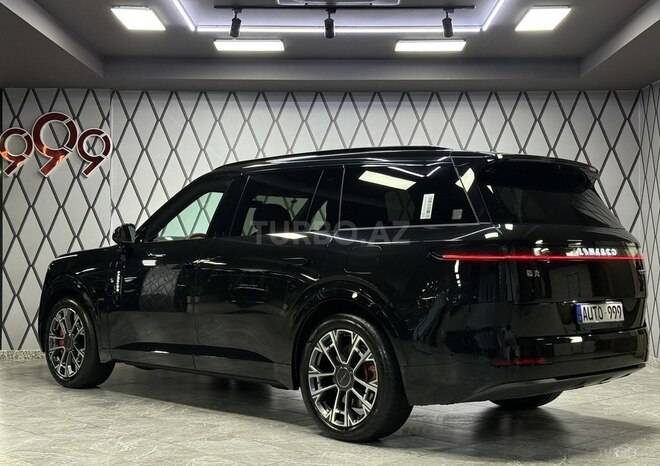 Lynk & Co 900-4