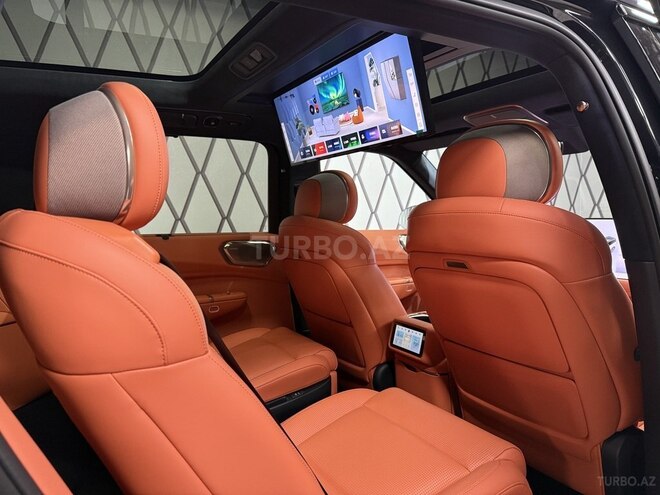 Lynk & Co 900-12