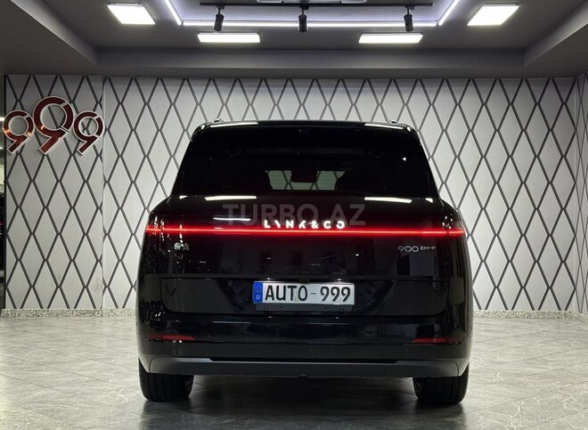 Lynk & Co 900-7