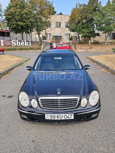 Mercedes E 220-1