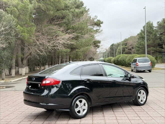 Ford Fiesta 2013, 198,774 km - 1.6 l - Sumqayıt