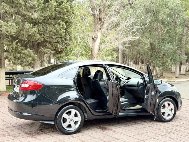 Ford Fiesta 2013, 198,774 km - 1.6 l - Sumqayıt