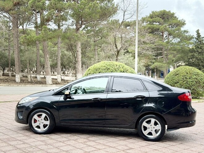 Ford Fiesta 2013, 198,774 km - 1.6 l - Sumqayıt