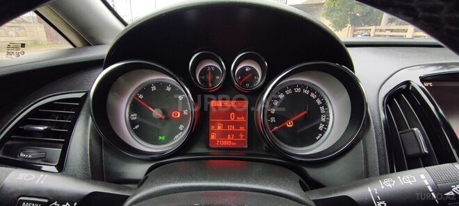 Opel Astra 2014, 215,147 km - 2.0 l - Neftçala