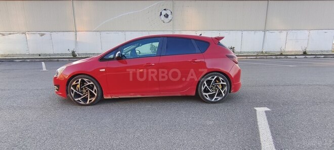Opel Astra 2014, 215,147 km - 2.0 l - Neftçala
