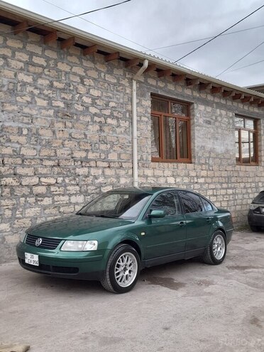 Volkswagen Passat 1999, 200,000 km - 1.8 л - Gəncə