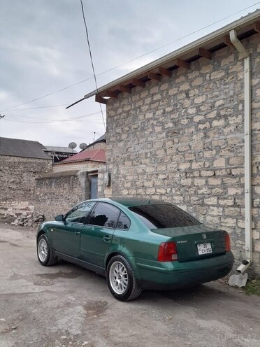 Volkswagen Passat 1999, 200,000 km - 1.8 л - Gəncə