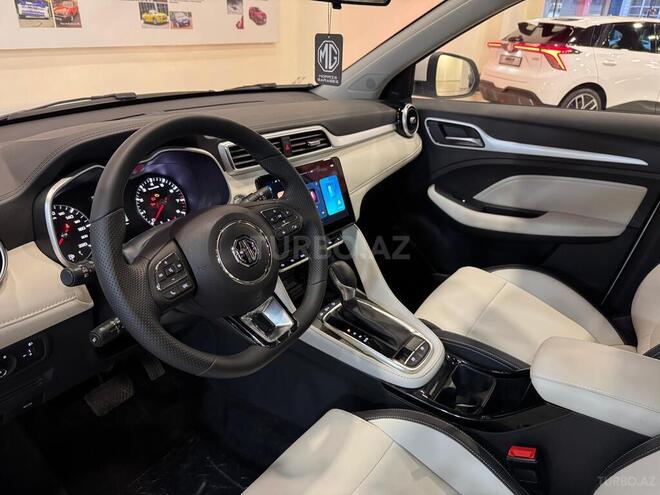 MG ZS-8