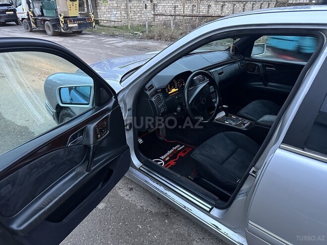 Mercedes E 320 1996, 295,000 km - 3.2 l - Bakı