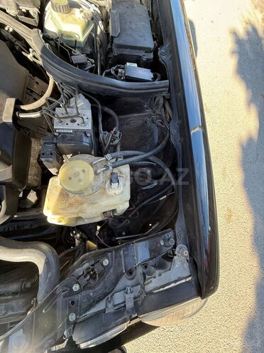 Mercedes E 280 2000, 376,000 km - 2.8 л - Bakı