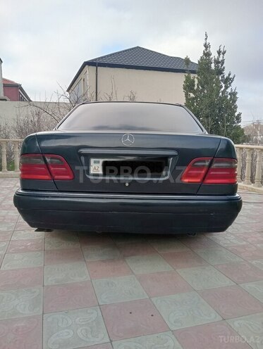 Mercedes E 240 1999, 345,000 km - 2.4 l - Bakı