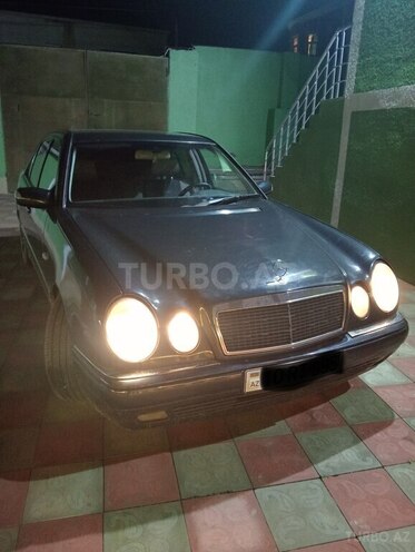 Mercedes E 240 1999, 345,000 km - 2.4 l - Bakı