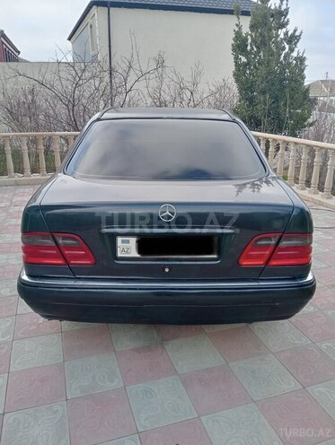 Mercedes E 240 1999, 345,000 km - 2.4 l - Bakı