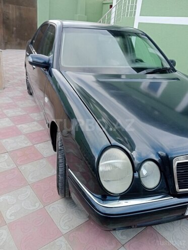 Mercedes E 240 1999, 345,000 km - 2.4 l - Bakı