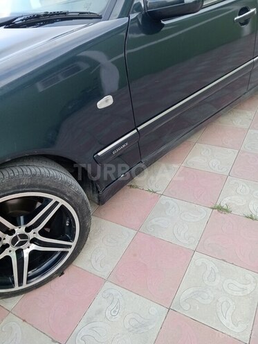Mercedes E 240 1999, 345,000 km - 2.4 l - Bakı