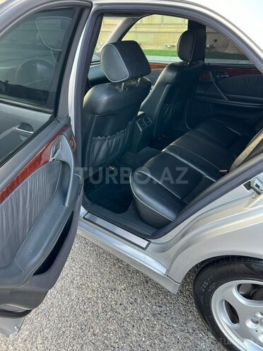 Mercedes E 280 2000, 283,000 km - 2.8 l - Bakı