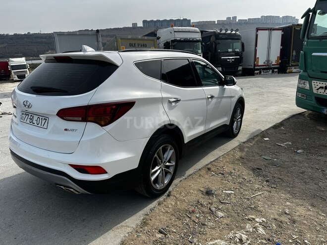 Hyundai Santa Fe-5