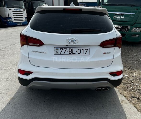 Hyundai Santa Fe-6