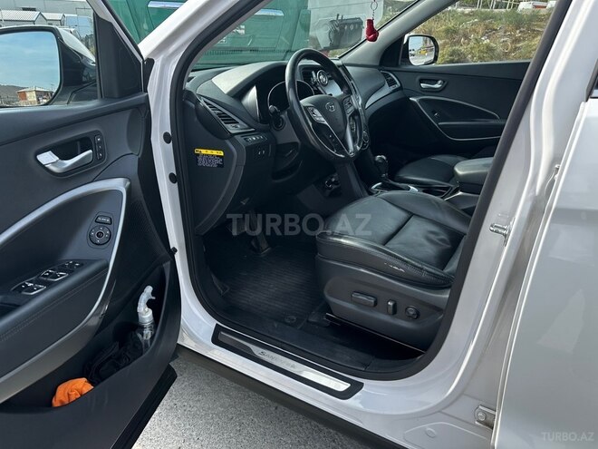 Hyundai Santa Fe-18