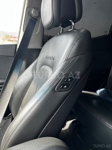Hyundai Santa Fe-11