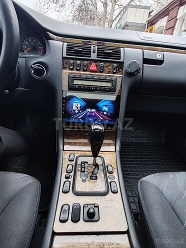 Mercedes E 240 2000, 284,742 km - 2.6 l - Ağdaş