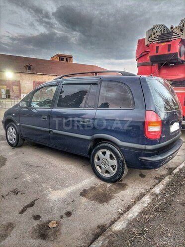 Opel Zafira-6