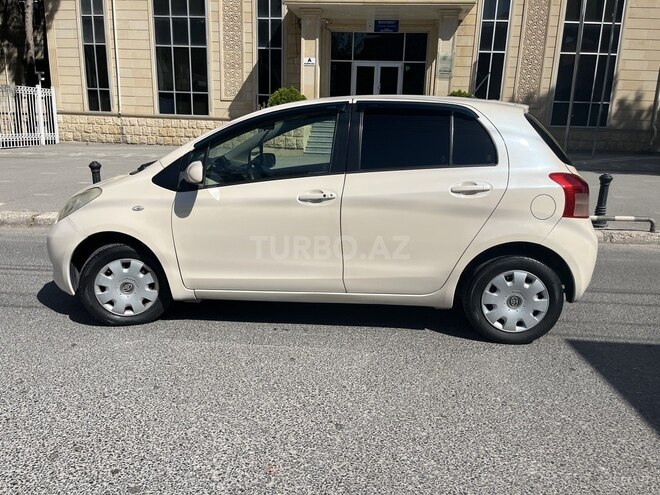 Toyota Yaris 2005, 200,000 km - 1.0 l - Bakı