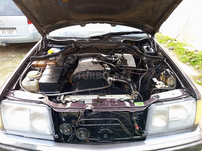 Mercedes 220 E 1993, 265,420 km - 2.2 l - Bakı