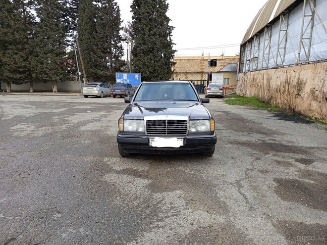 Mercedes 220 E 1993, 265,420 km - 2.2 l - Bakı