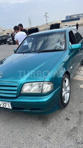 Mercedes C 200 2000, 250,000 km - 2.0 л - Bakı