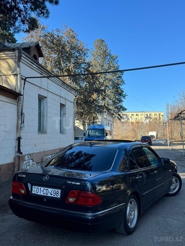 Mercedes E 230 1996, 254,651 km - 2.3 l - Qazax