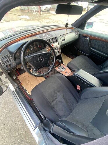 Mercedes C 180 1995, 150,000 km - 1.8 л - Bakı