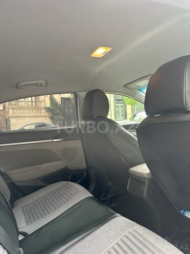 Hyundai Elantra 2017, 150,000 km - 2.0 l - Bakı